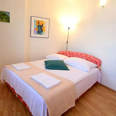 Apartments Simunovic 4 شقة *